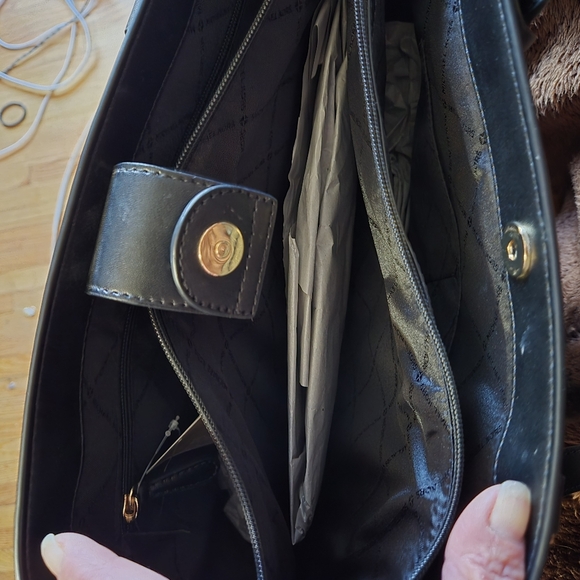 Michael Kors NWT Savannah Tote - Picture 5 of 10